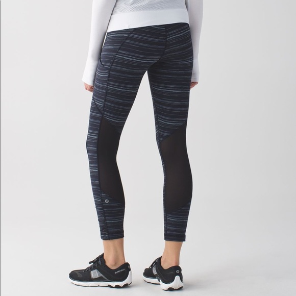 LULULEMON Speed Crop - Picture 3 of 3
